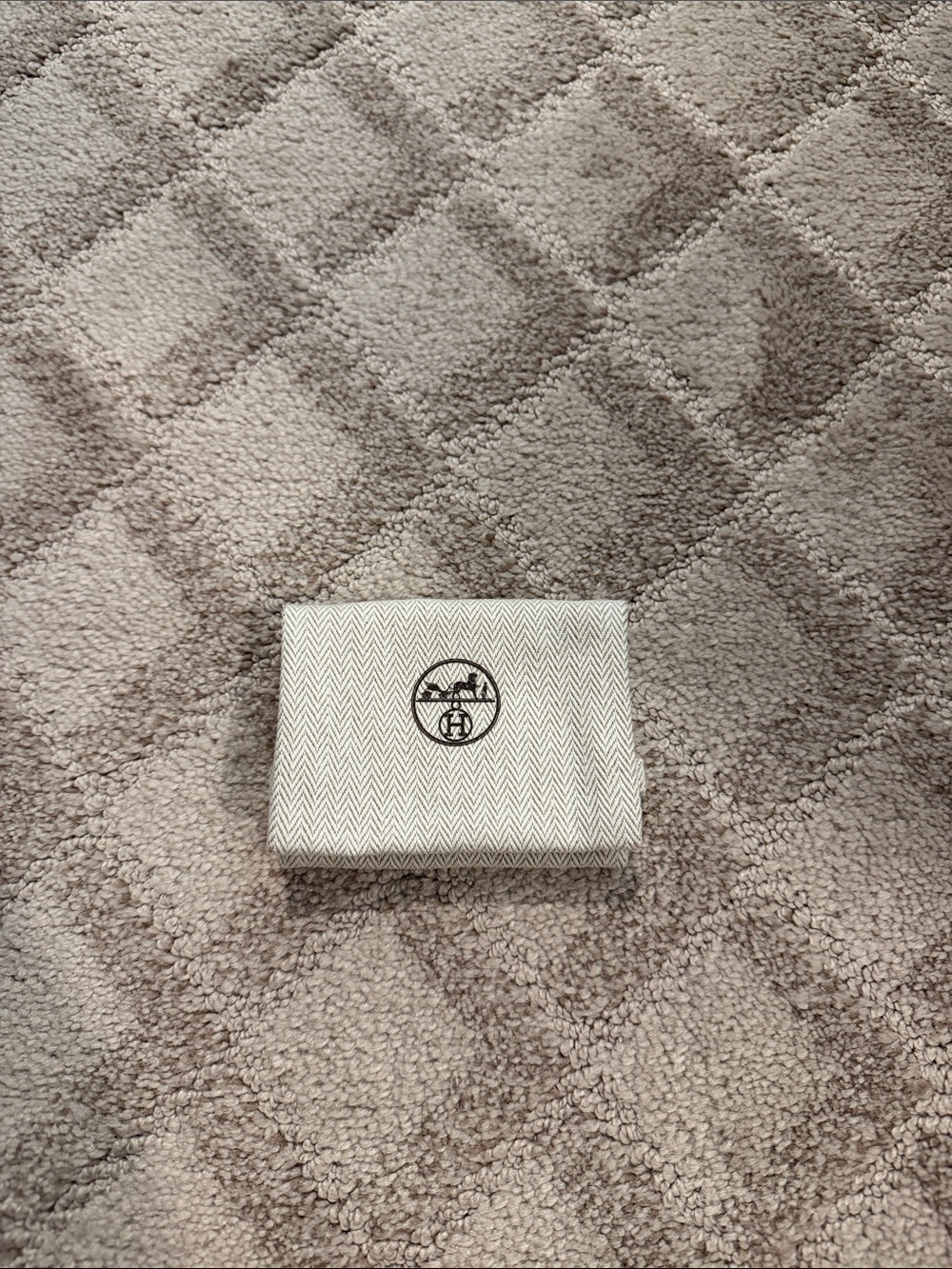 Authentic accessory dust bag